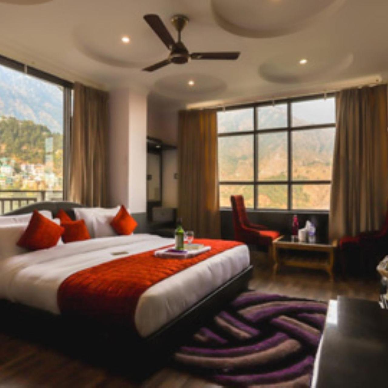 Hotel Holiday Hill, Near Mall Road, Mcleodganj# Parking#Restaurant Dharamshala Extérieur photo