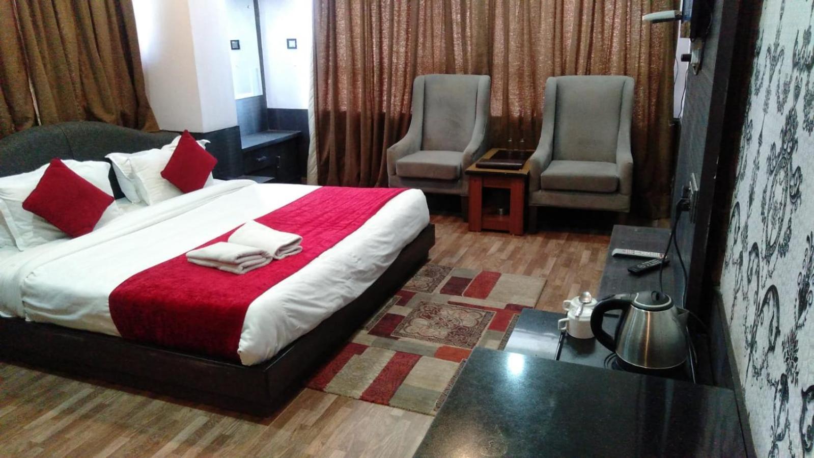 Hotel Holiday Hill, Near Mall Road, Mcleodganj# Parking#Restaurant Dharamshala Extérieur photo