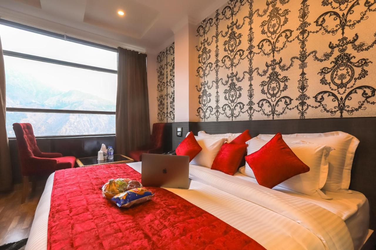 Hotel Holiday Hill, Near Mall Road, Mcleodganj# Parking#Restaurant Dharamshala Extérieur photo