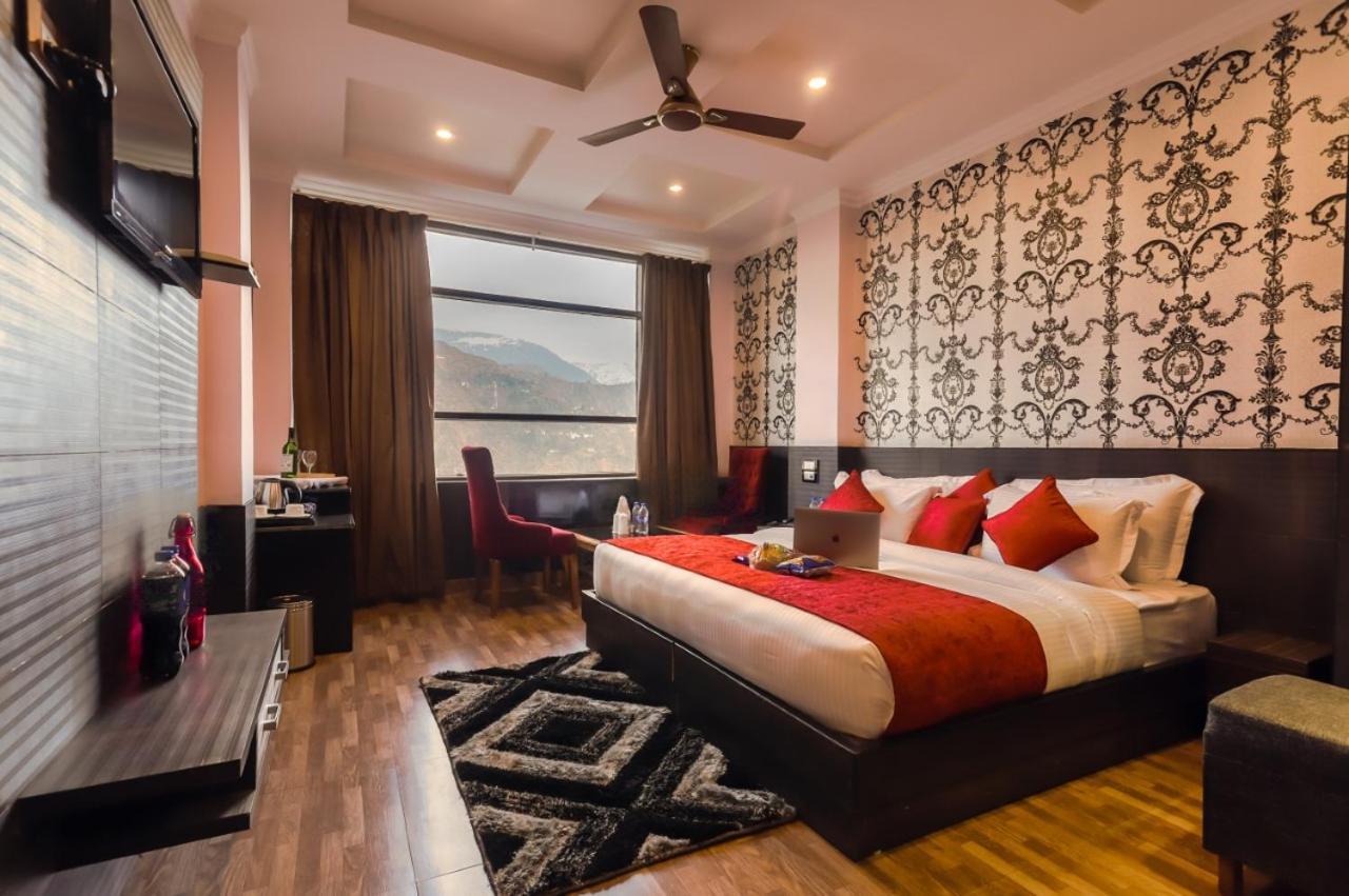 Hotel Holiday Hill, Near Mall Road, Mcleodganj# Parking#Restaurant Dharamshala Extérieur photo
